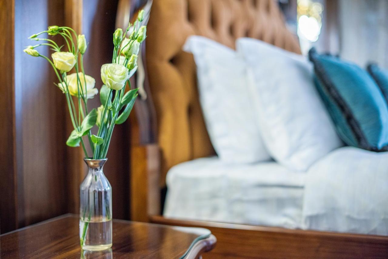Manor Hotel Tasjkent Eksteriør bilde